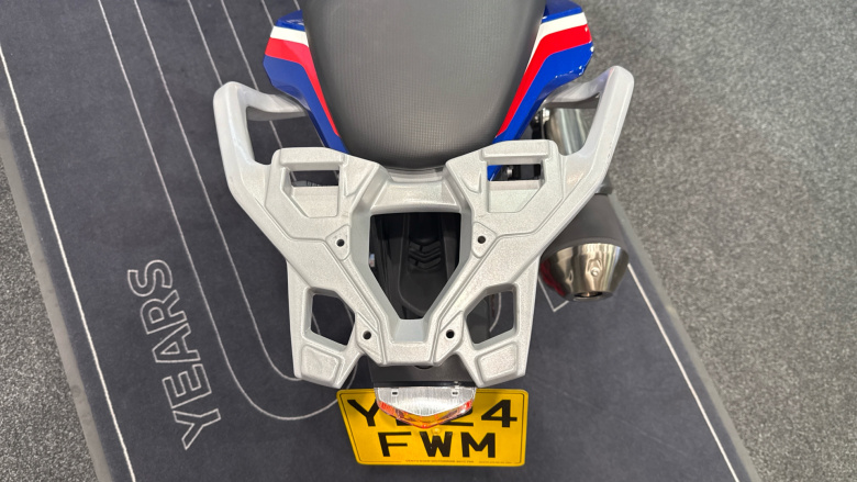 BMW G310 R 